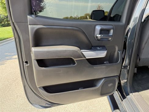 Used 2018 Chevrolet Silverado 1500 LT w/ Texas Edition image 34