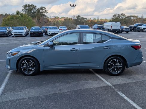 Used 2024 Nissan Sentra SV image 6