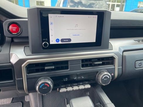 Used 2024 Toyota Tacoma TRD Off-Road AWD/4WD image 20