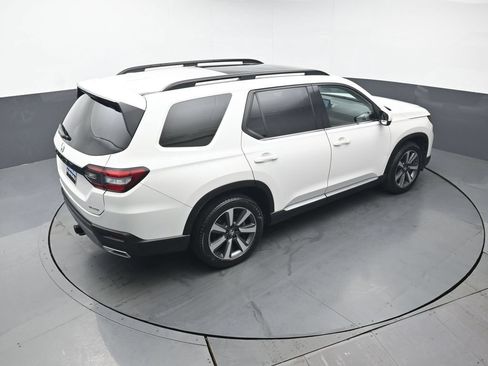 Used 2023 Honda Pilot Elite image 44