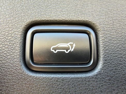 Used 2025 Kia Sportage SX AWD/4WD image 37