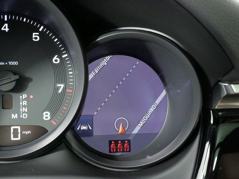 Used 2025 Porsche Macan image 51