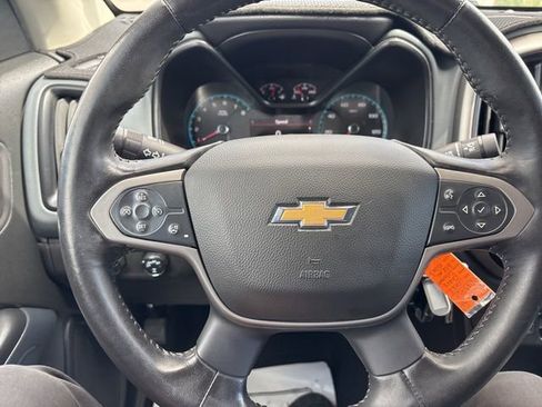 Used 2022 Chevrolet Colorado Z71 AWD/4WD image 30