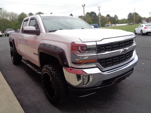 Used 2019 Chevrolet Silverado 1500 LT w/ All Star Edition image 4