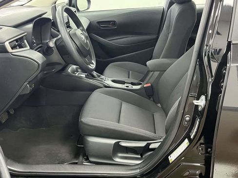 Used 2025 Toyota Corolla LE image 15