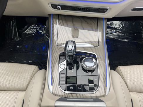 Used 2022 BMW X7 xDrive40i w/ Executive Package AWD/4WD image 12