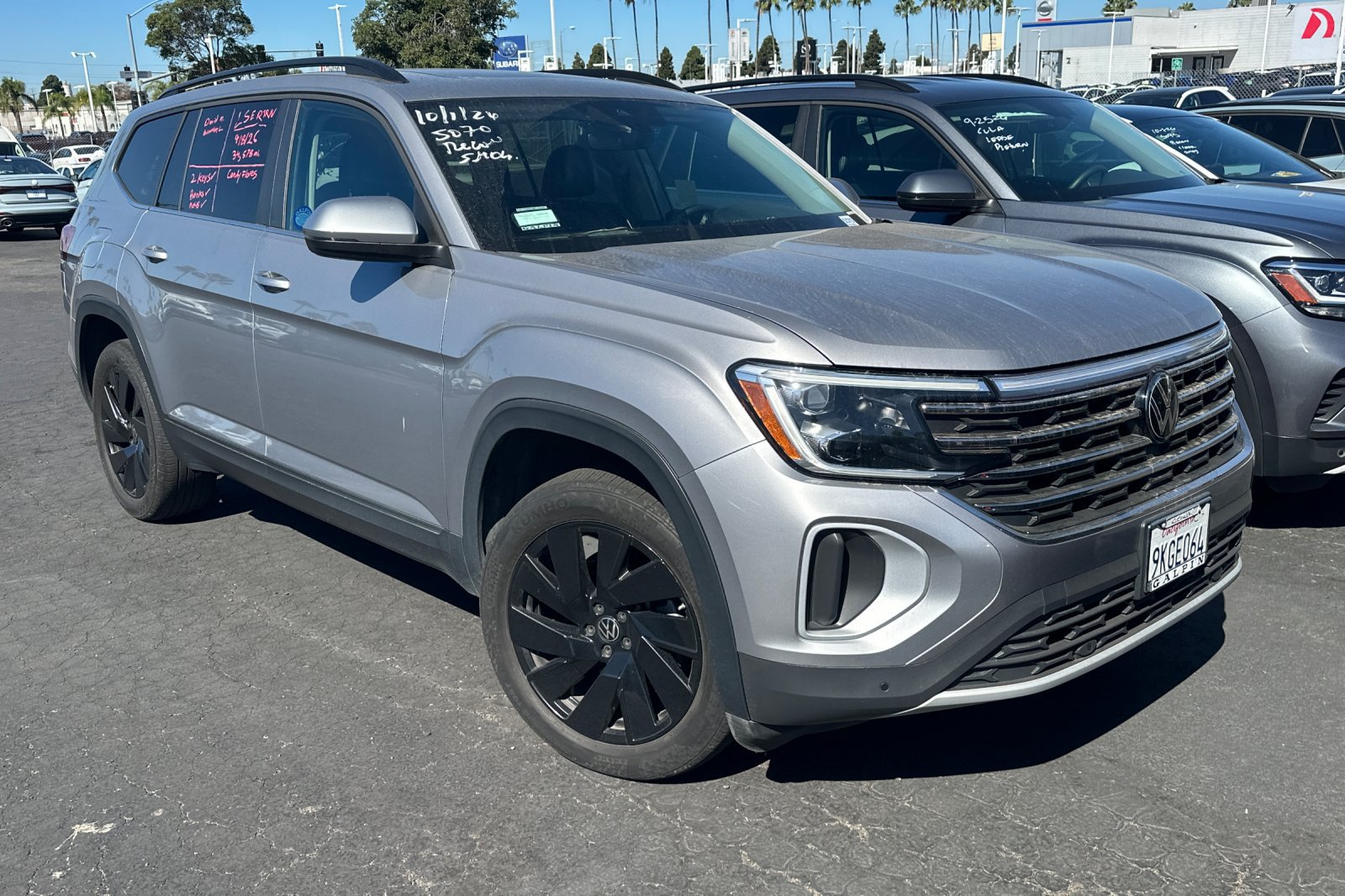Used 2024 Volkswagen Atlas SE FWD image 2