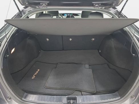 Used 2016 Toyota Prius Three Touring FWD image 33