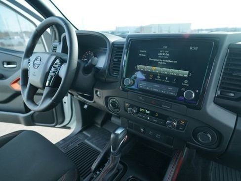 Used 2024 Nissan Frontier PRO-4X w/ Technology Package image 30