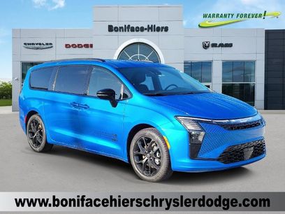 New 2027 Chrysler Pacifica Select