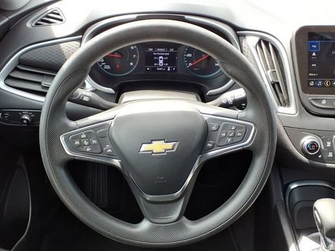 Used 2025 Chevrolet Malibu LT FWD image 16