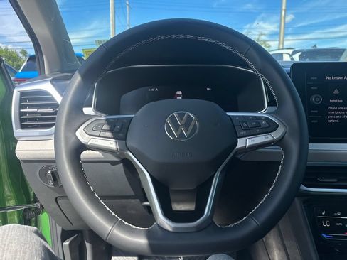 New 2026 Volkswagen Taos SE AWD/4WD image 12