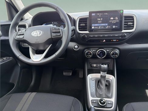 New 2026 Hyundai Venue SEL FWD image 6