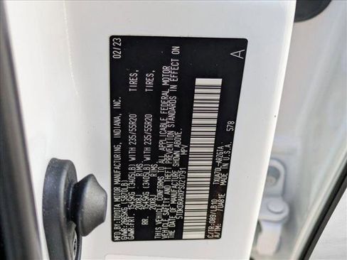 Used 2023 Toyota Highlander Limited image 25