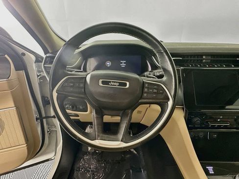 Certified 2021 Jeep Grand Cherokee L Limited AWD/4WD image 18