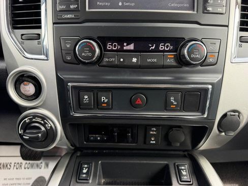 Used 2017 Nissan Titan SL AWD/4WD image 15