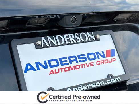 Used 2022 Jeep Cherokee Trailhawk image 15