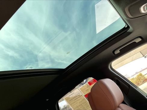 Used 2024 Audi Q5 2.0T Prestige image 13