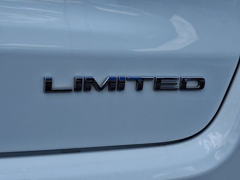 Used 2025 Jeep Compass Limited AWD/4WD image 29