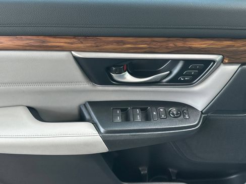Used 2018 Honda CR-V EX-L image 11