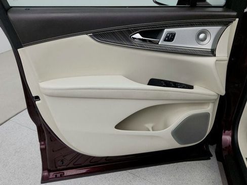 Used 2020 Lincoln Nautilus Black Label w/ Cargo Utility Package image 31