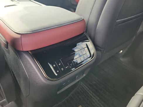 New 2026 INFINITI QX80 Autograph image 12