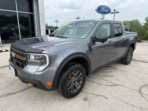 Used 2025 Ford Maverick Tremor AWD/4WD image 3