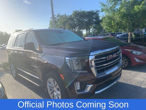 Used 2022 GMC Yukon SLT w/ SLT Premium Package image 1