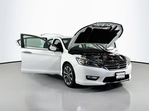 Used 2015 Honda Accord Sport image 19