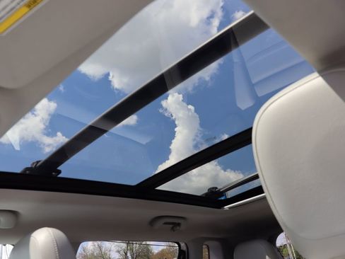 Used 2017 Jeep Compass Limited w/ Navigation Group AWD/4WD image 20