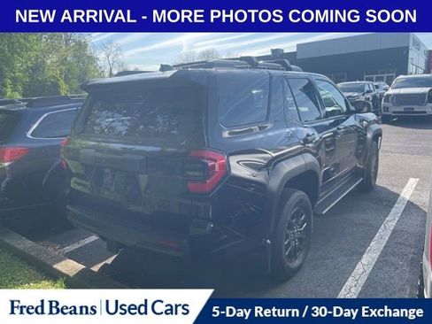 Used 2025 Toyota 4Runner SR5 AWD/4WD image 7