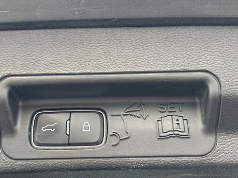 Used 2020 Ford Explorer Limited w/ Class III Trailer Tow Package AWD/4WD image 6