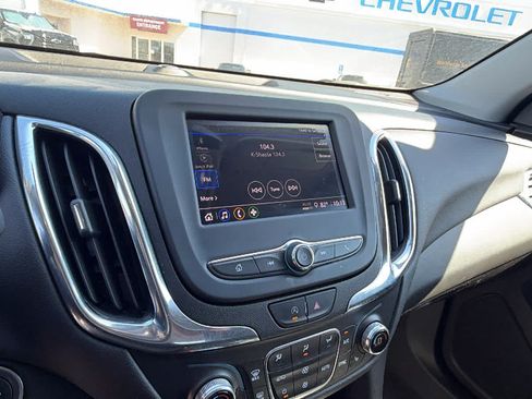 Used 2022 Chevrolet Equinox LT AWD/4WD image 14