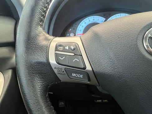 Used 2010 Toyota Camry LE FWD image 22