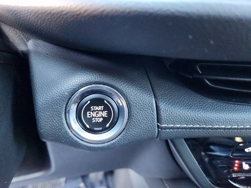 Used 2023 Buick Envision Essence image 17