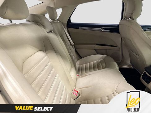 Used 2013 Ford Fusion SE FWD image 27