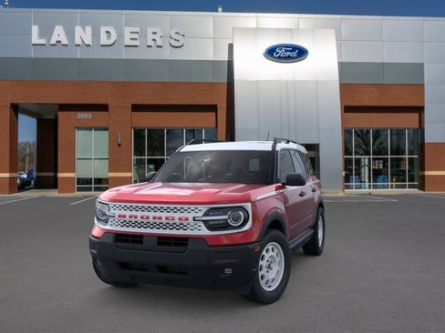 New 2025 Ford Bronco Sport Heritage w/ Convenience Package AWD/4WD image 2