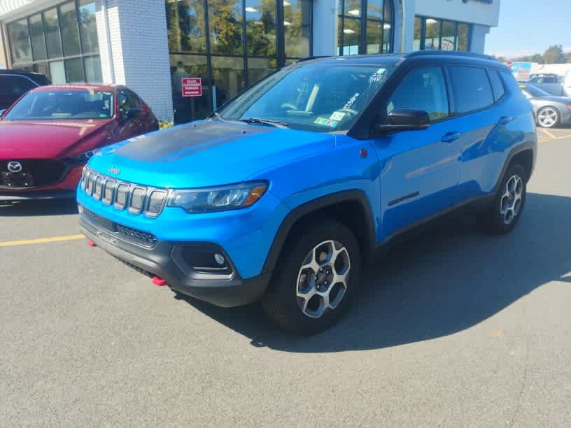 Used 2022 Jeep Compass Trailhawk AWD/4WD image 3