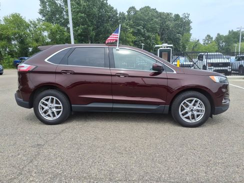 Used 2023 Ford Edge SEL w/ Convenience Package AWD/4WD image 9