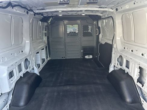 Used 2023 Ford E-Transit Low Roof RWD image 21