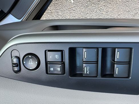 Used 2014 Honda CR-V EX-L image 30