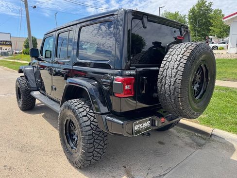 Used 2021 Jeep Wrangler Unlimited Sahara AWD/4WD image 3