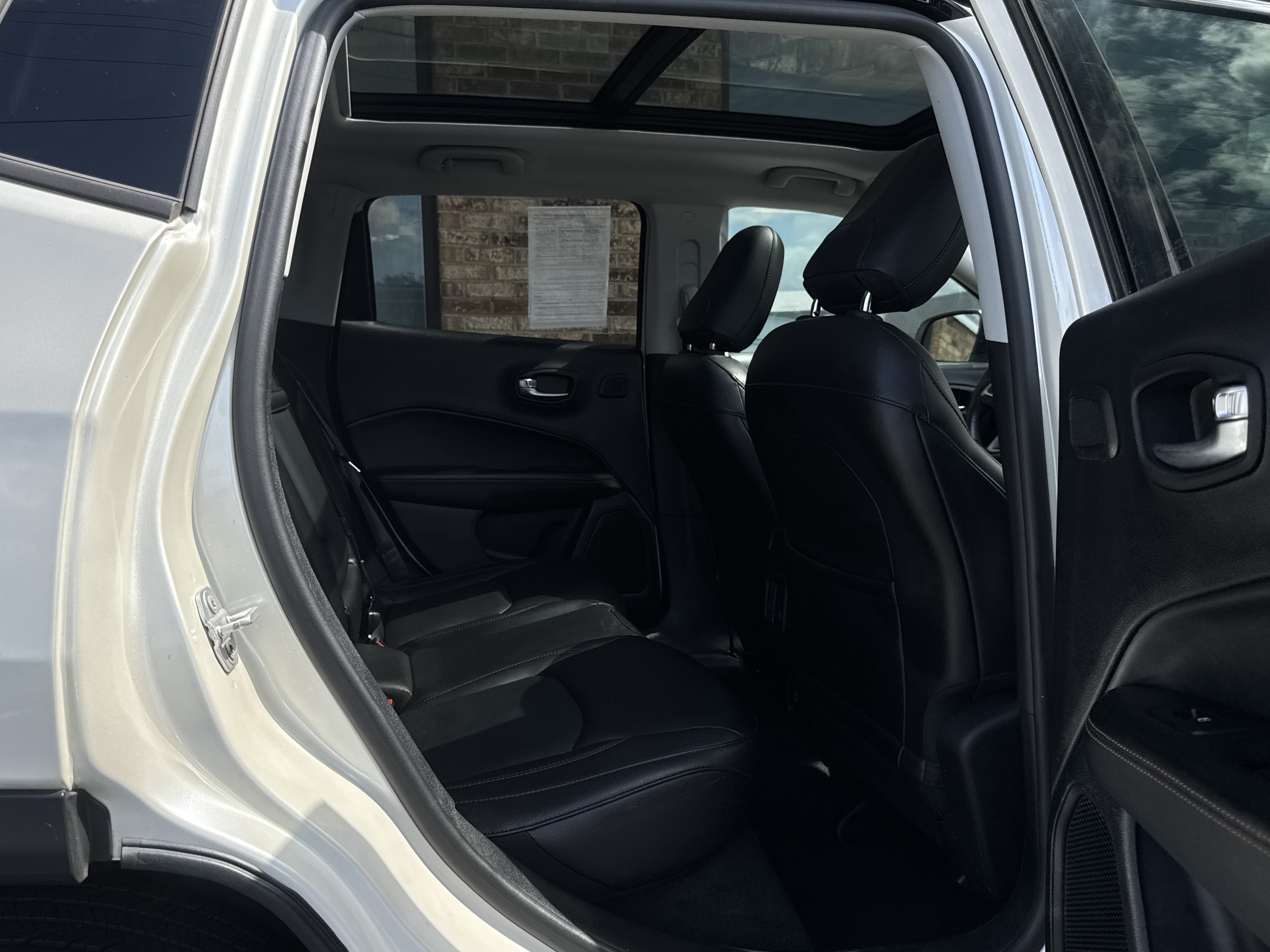 Used 2018 Jeep Compass Limited w/ Navigation Group AWD/4WD image 13