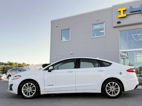Used 2019 Ford Fusion SE FWD image 10
