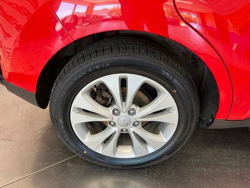 Used 2016 Kia Soul + w/ Audio Package FWD image 9