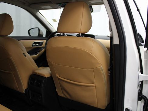 Used 2023 Nissan Rogue Platinum w/ Platinum Premium Package image 25