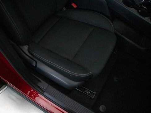 Used 2023 Nissan Rogue S image 17