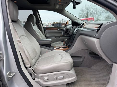 Used 2011 Buick Enclave CXL image 20
