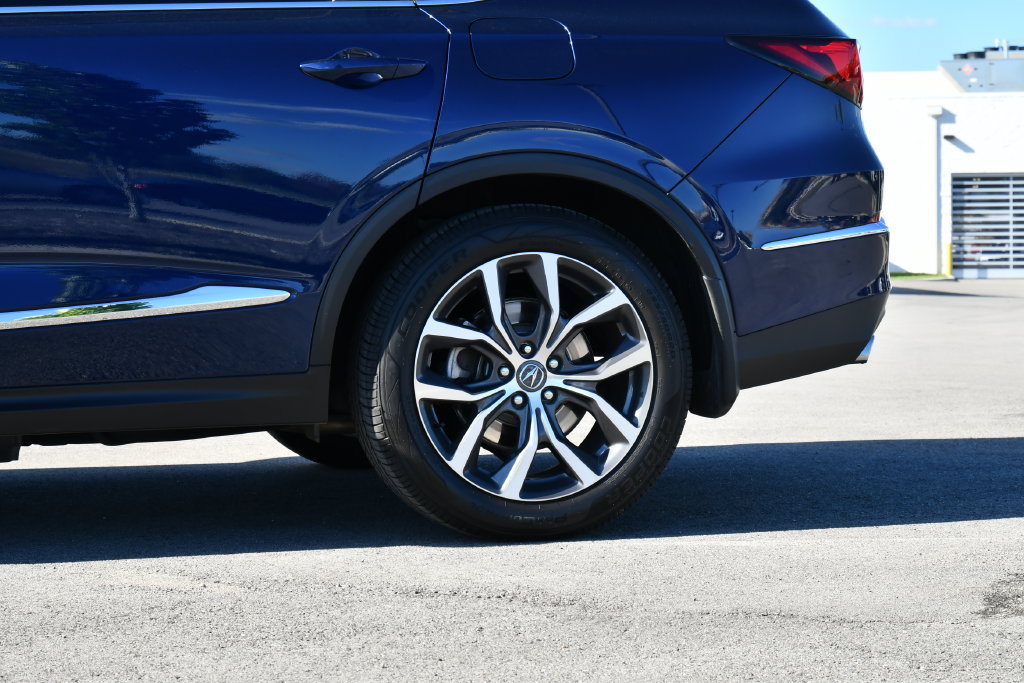 Used 2023 Acura MDX w/ Technology Package AWD/4WD image 16