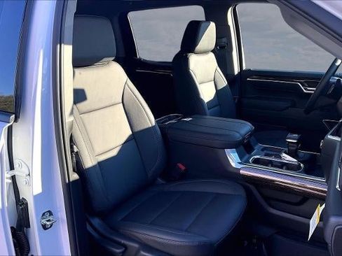 New 2026 GMC Sierra 1500 Elevation w/ Elevation Premium Package AWD/4WD image 8